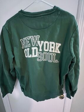 New York or Nowhere Boutique Green 'New York Old Soul' Graphic Crewneck Sweater